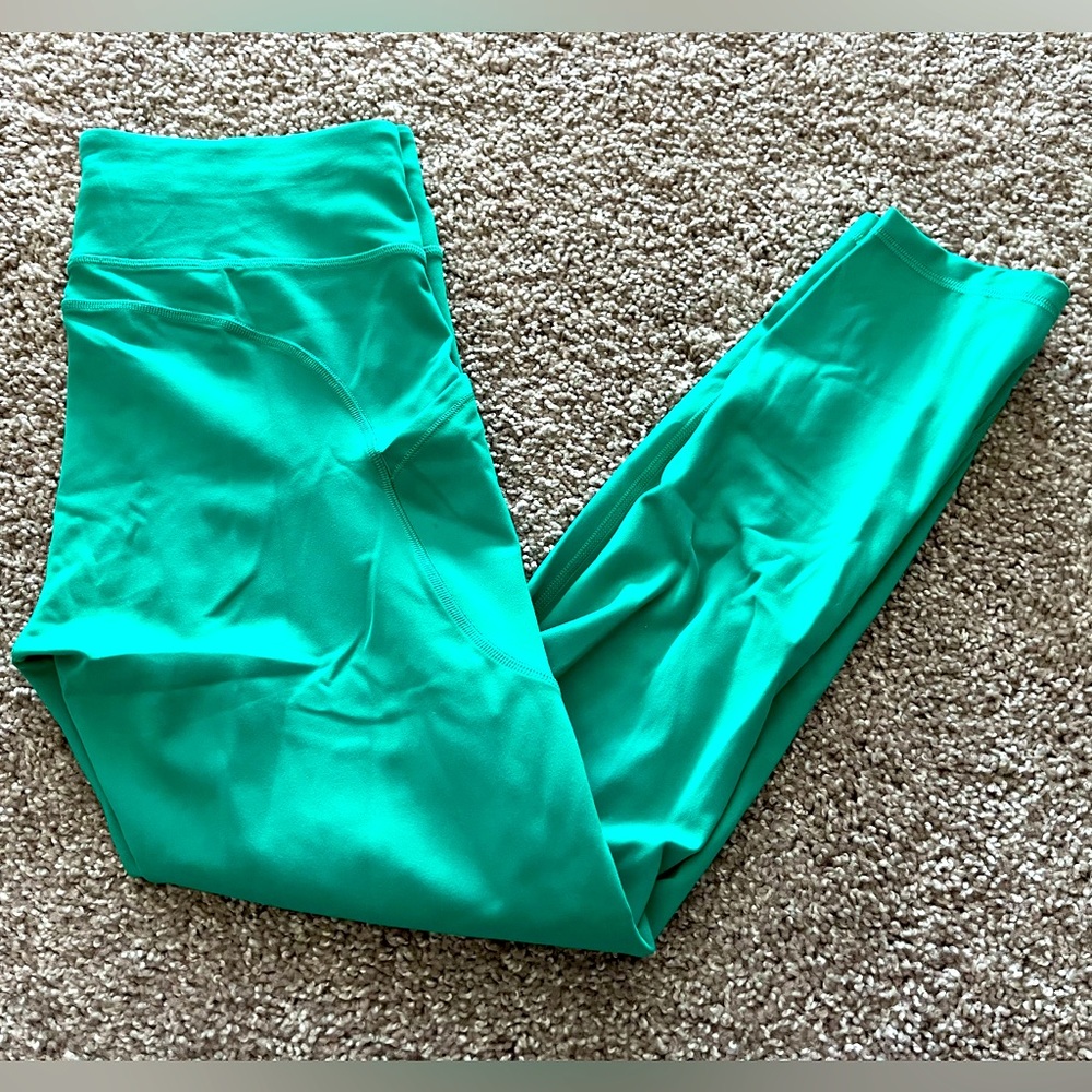 lululemon invigorate high rise 25” Maldives green